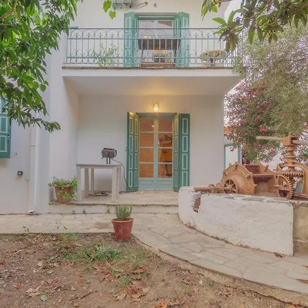 בית הארחה Private Wing Of A Greek Island Estate With Vineyard, Exclusive Grounds & Hosted Experiences 3*