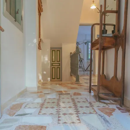 Guest Guest house