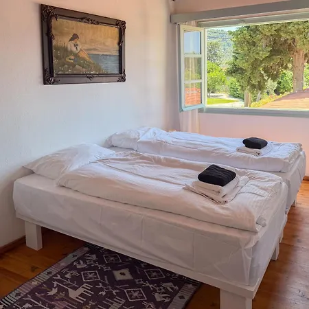 Guest house Guest Skiathos Town