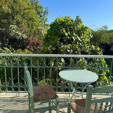 Guest house Guest Skiathos Town