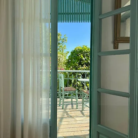 Guest house Guest Skiathos Town