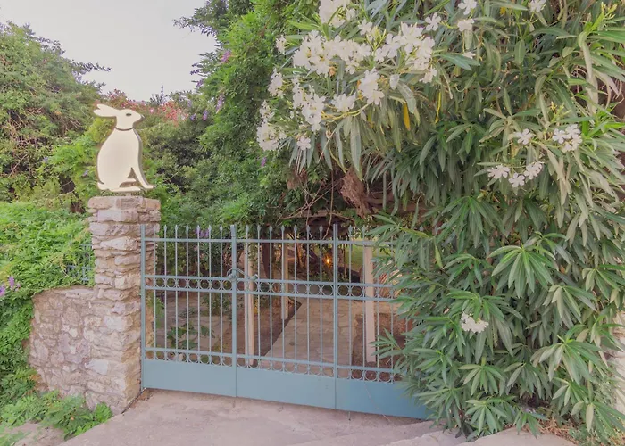 Private Wing Of A Greek Island Estate With Vineyard, Exclusive Grounds & Hosted Experiences 3*