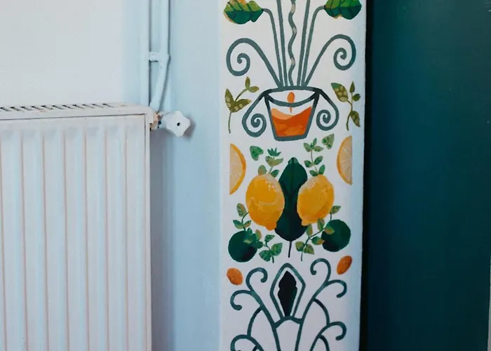 Private Wing Of A Greek Island Estate With Vineyard, Exclusive Grounds & Hosted Experiences בית הארחה העיירה סקיאתוס