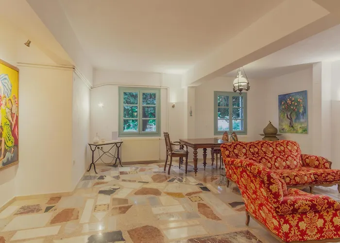 Private Wing Of A Greek Island Estate With Vineyard, Exclusive Grounds & Hosted Experiences העיירה סקיאתוס