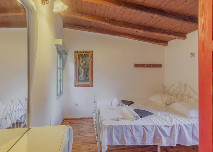 Private Wing Of A Greek Island Estate With Vineyard, Exclusive Grounds & Hosted Experiences 3*