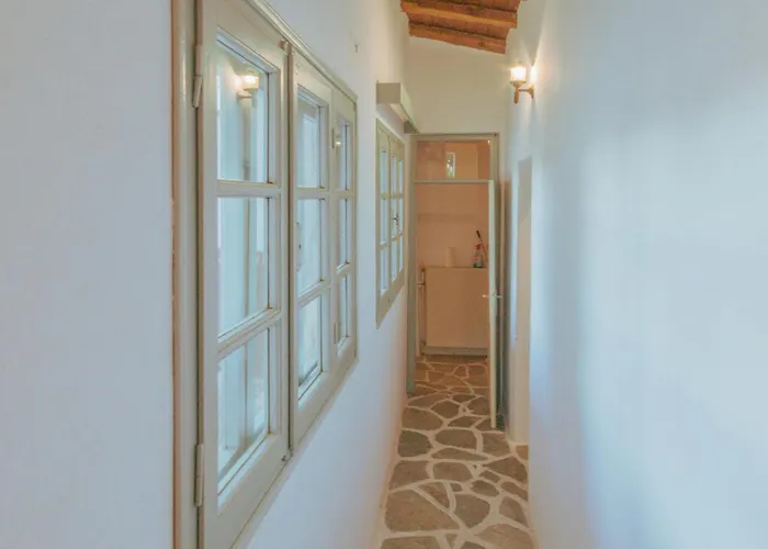 Vendégház Private Wing Of A Greek Island Estate With Vineyard, Exclusive Grounds & Hosted Experiences Szkiáthosz