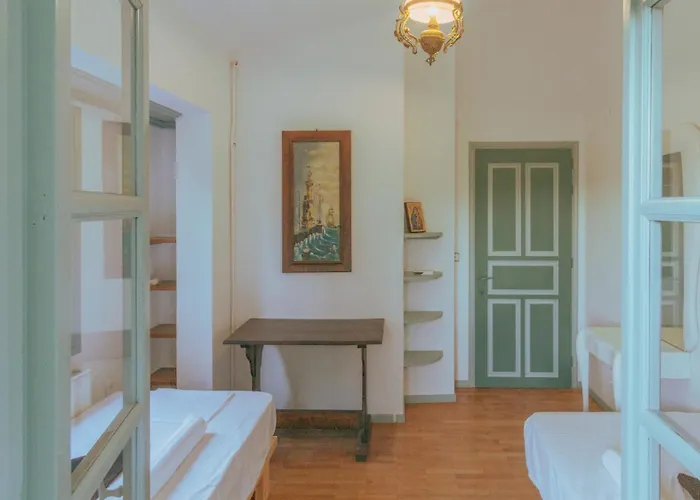 Private Wing Of A Greek Island Estate With Vineyard, Exclusive Grounds & Hosted Experiences Vendégház Szkiáthosz